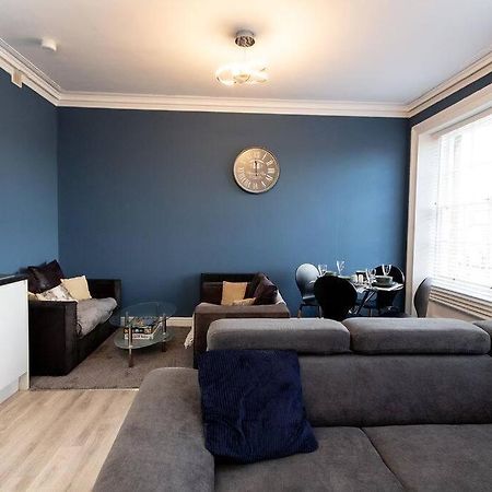Lavish 2Bed Apartment In The Heart Of Birkenhead Exterior foto