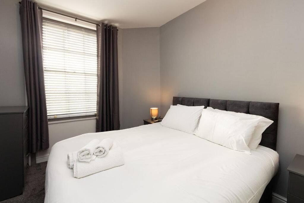 Lavish 2Bed Apartment In The Heart Of Birkenhead Exterior foto